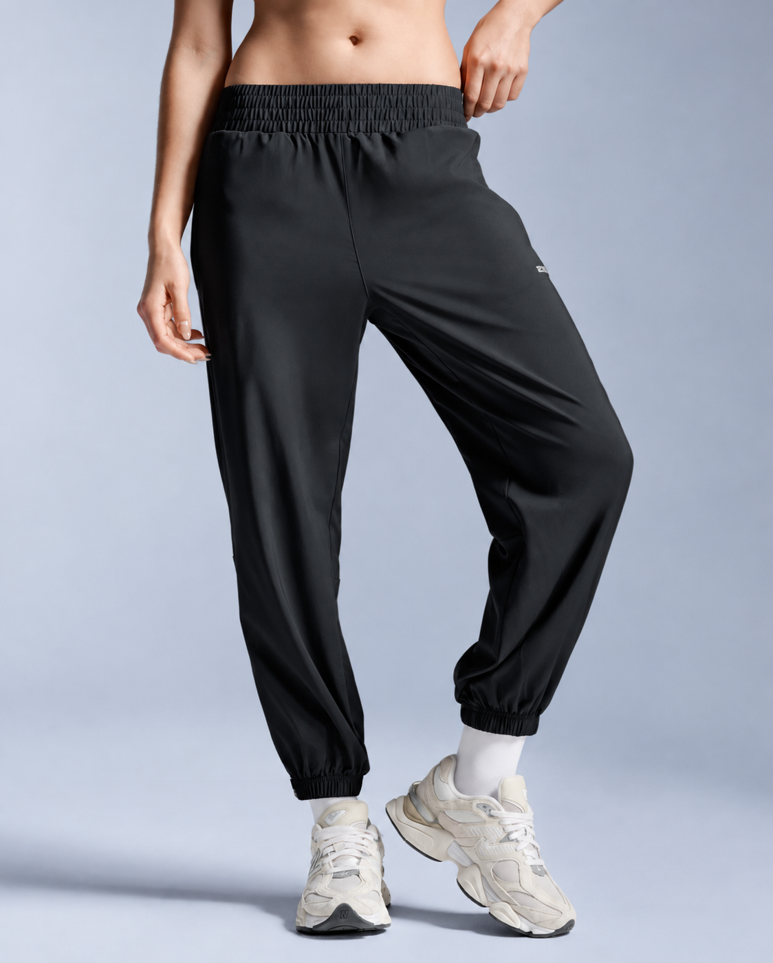 Aero Hi-Rise Woven Jogger